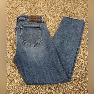 Lucky Brand Denim Women's Lolita Crop Jeans size 4/27 Skinny Inseam 25” Stretchy